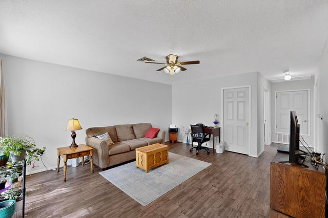 603 Santa Fe Avenue, Moriarty, NM 87035