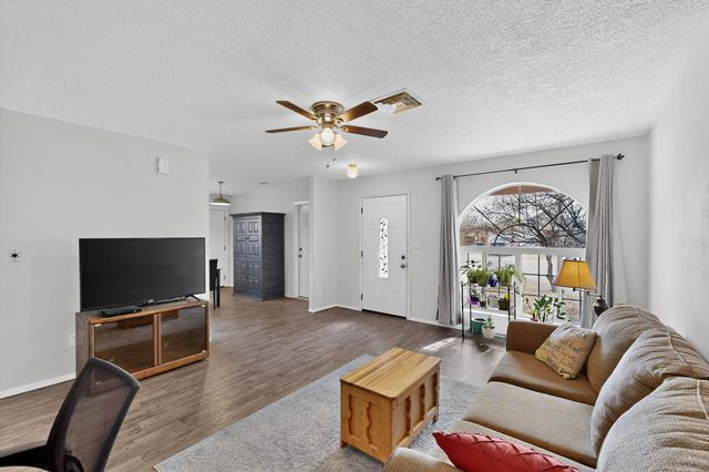 603 Santa Fe Avenue, Moriarty, NM 87035