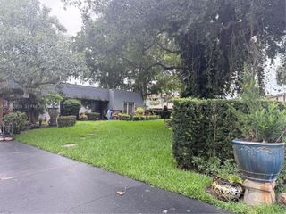 8541 N Lake Dasha Drive, Plantation, FL 33324