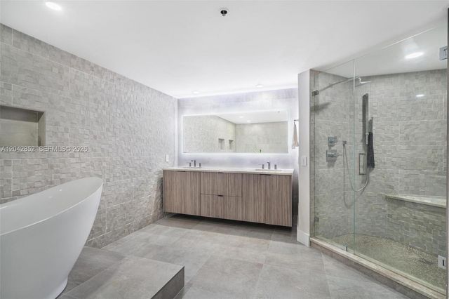 1581 Brickell Avenue 1805, Miami, FL 33129