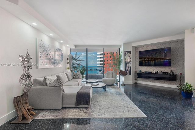 1581 Brickell Avenue 1805, Miami, FL 33129