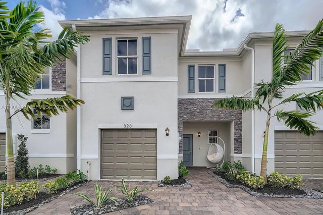1676 SE 8th Ave, Homestead, FL 33034