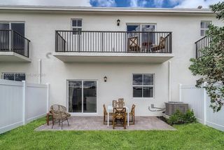 1676 SE 8th Ave, Homestead, FL 33034