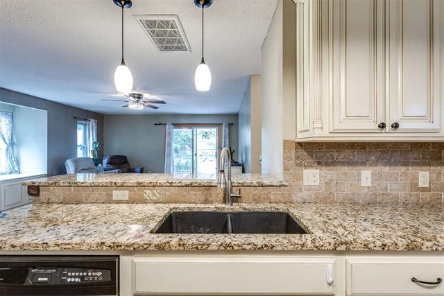 817 SE 9th Street, Moore, OK 73160
