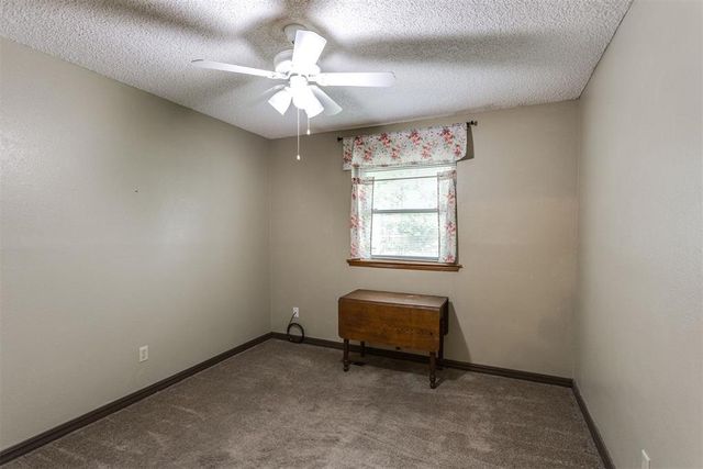 817 SE 9th Street, Moore, OK 73160