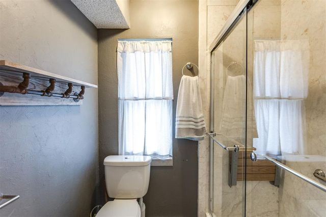817 SE 9th Street, Moore, OK 73160