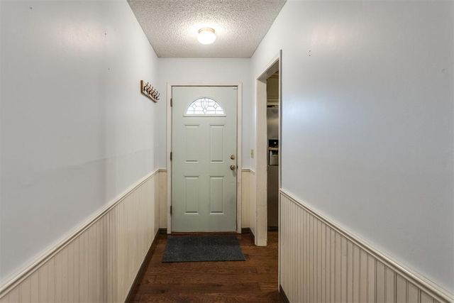 817 SE 9th Street, Moore, OK 73160