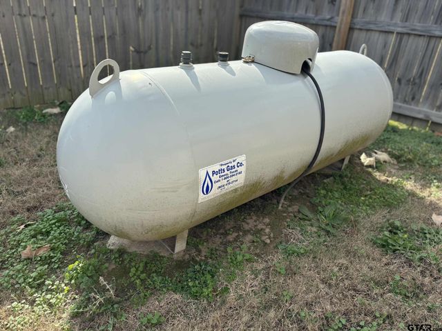 273 CR 1610, Alba, TX 75410