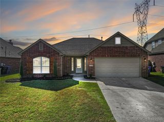 2713 W Quinton Street, Broken Arrow, OK 74011