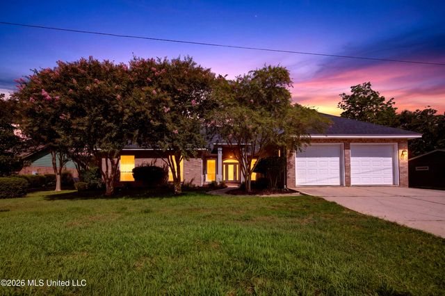 56135 E Diamondhead Drive, Diamondhead, MS 39525