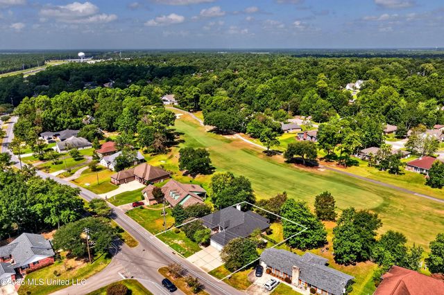 56135 E Diamondhead Drive, Diamondhead, MS 39525