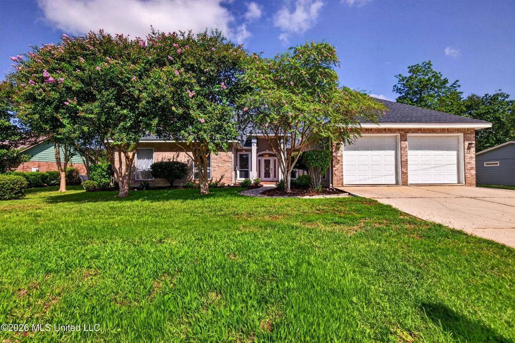 56135 E Diamondhead Drive, Diamondhead, MS 39525