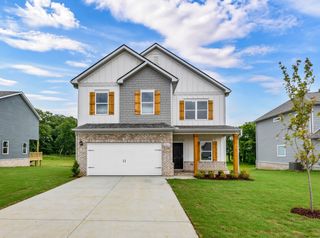 1369 English Oak Dr, Clarksville, TN 37043