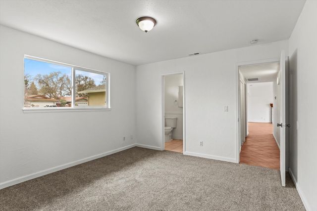 1127 Castle Oaks Dr, Stockton, CA 95210