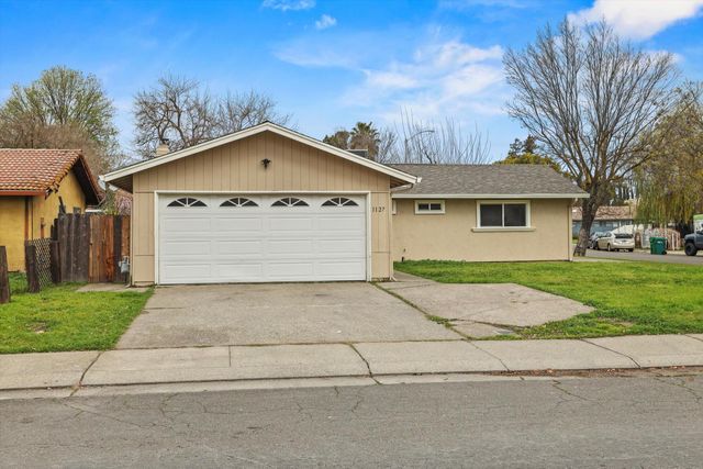 1127 Castle Oaks Dr, Stockton, CA 95210
