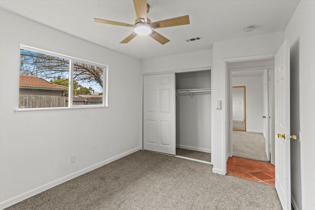 1127 Castle Oaks Dr, Stockton, CA 95210