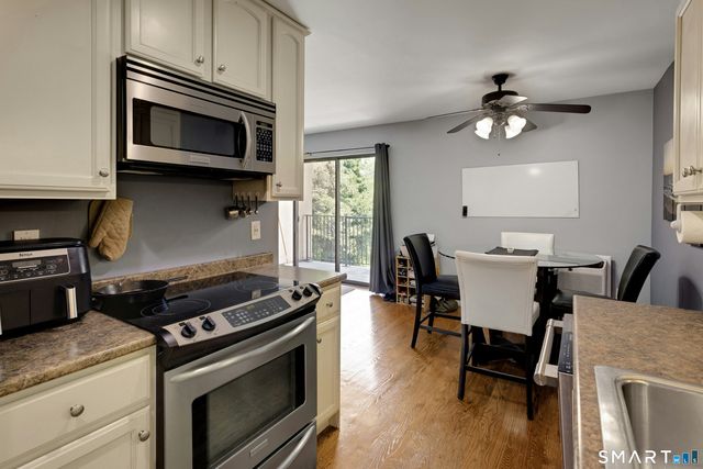 910 Hope Street 2B, Stamford, CT 06907