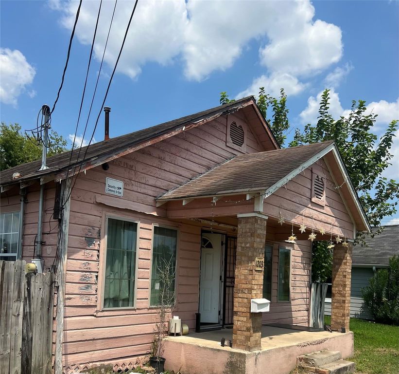 1203 10th Street, Galena Park, TX 77547