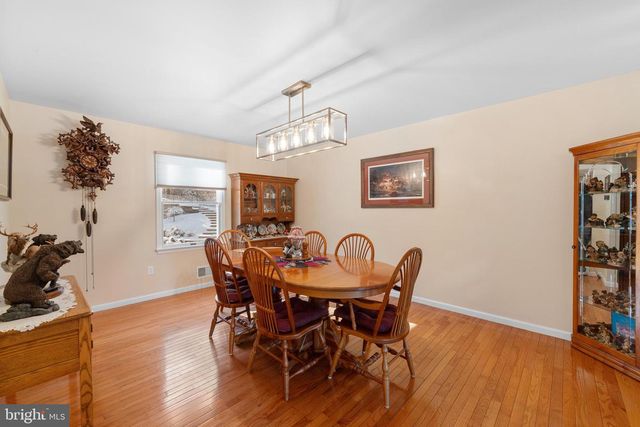 1 HEMLOCK DR, New Egypt, NJ 08533