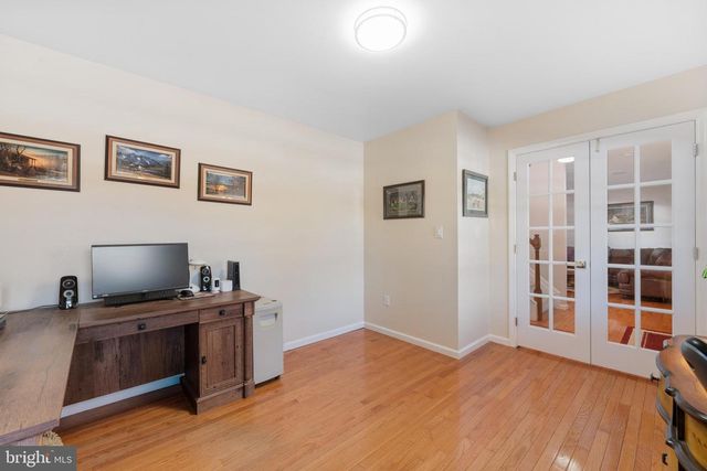 1 HEMLOCK DR, New Egypt, NJ 08533