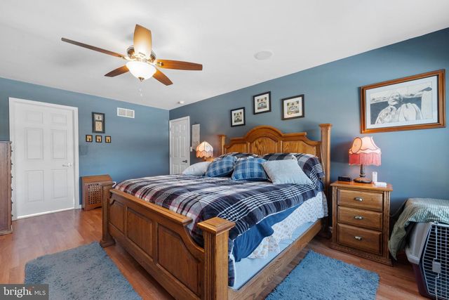 1 HEMLOCK DR, New Egypt, NJ 08533