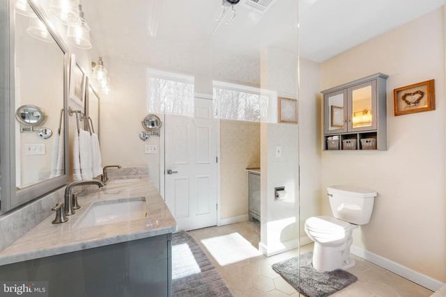 1 HEMLOCK DR, New Egypt, NJ 08533