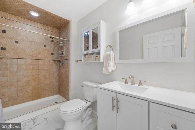 1 HEMLOCK DR, New Egypt, NJ 08533