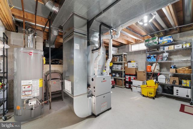 1 HEMLOCK DR, New Egypt, NJ 08533