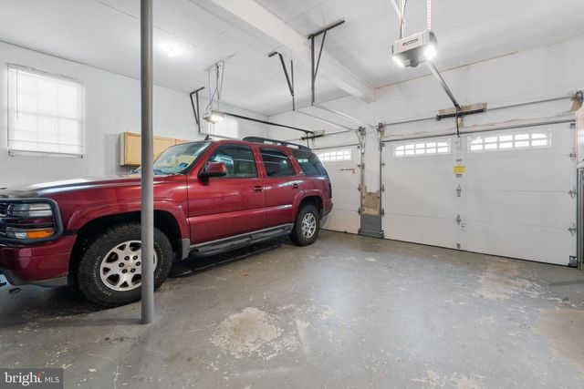 1 HEMLOCK DR, New Egypt, NJ 08533