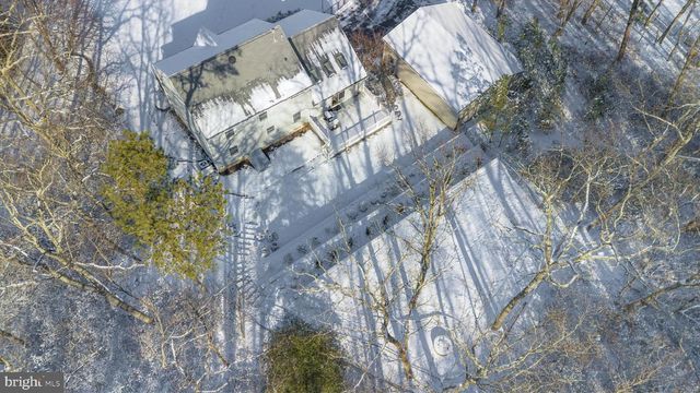 1 HEMLOCK DR, New Egypt, NJ 08533