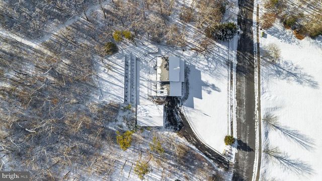 1 HEMLOCK DR, New Egypt, NJ 08533