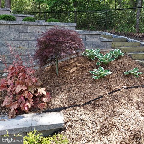 1 HEMLOCK DR, New Egypt, NJ 08533