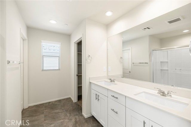 30041 Leeward Court, Menifee, CA 92584