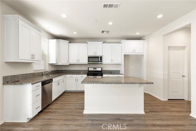 30041 Leeward Court, Menifee, CA 92584