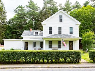 106 Pleasant St, Ware, MA 01082