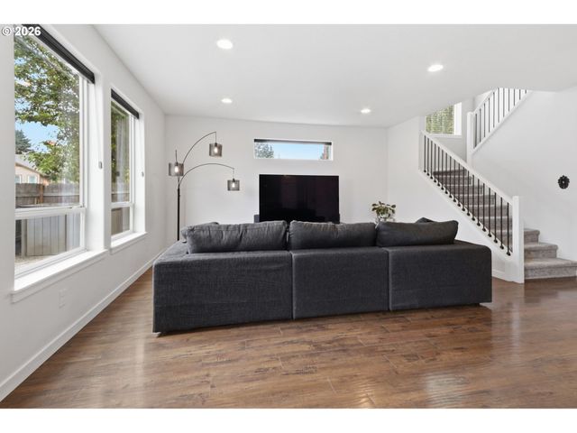 5714 Ne 52ND Pl, Vancouver, WA 98661