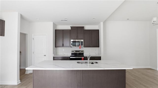 2400 Venture Way Unit B, Suffolk, VA 23434