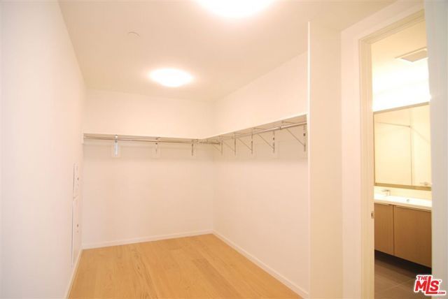 889 Francisco Street 3406, Los Angeles, CA 90017