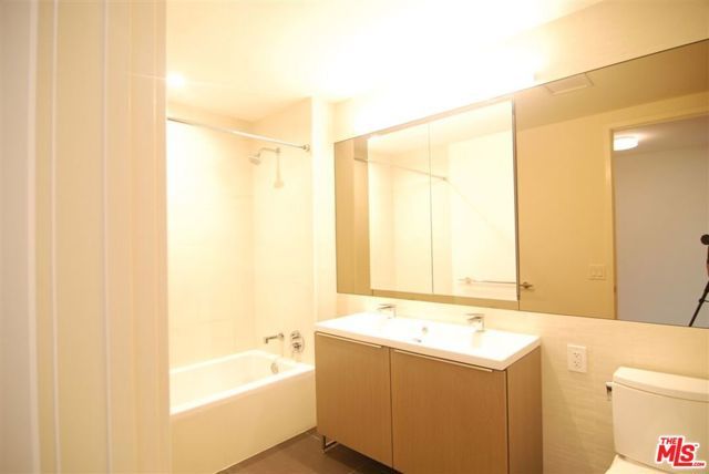 889 Francisco Street 3406, Los Angeles, CA 90017