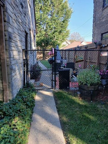 3924 N 37th STREET, Milwaukee, WI 53216