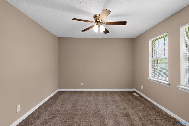 3715 Oakdale Court NW, Huntsville, AL 35810