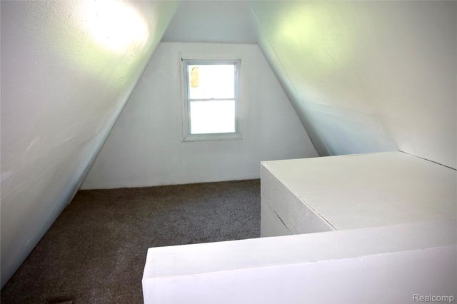 24100 Berry Avenue, Warren, MI 48089