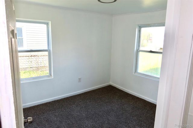 24100 Berry Avenue, Warren, MI 48089