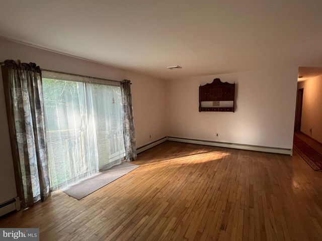230 BURRS RD, Burlington Township, NJ 08016