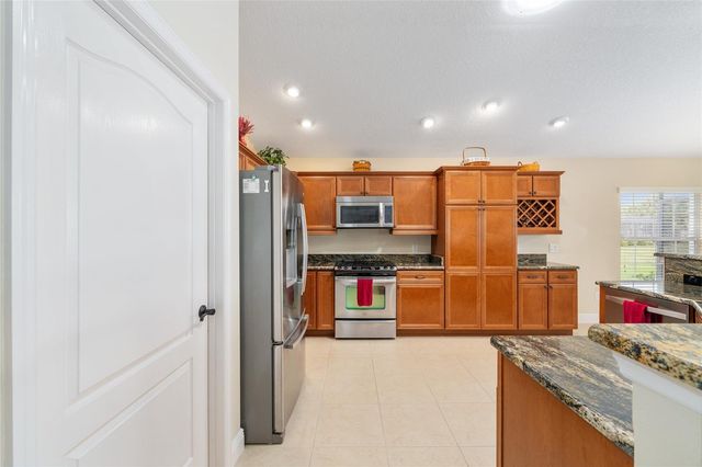 2977 STEPPING STONE PATH, The Villages, FL 32163