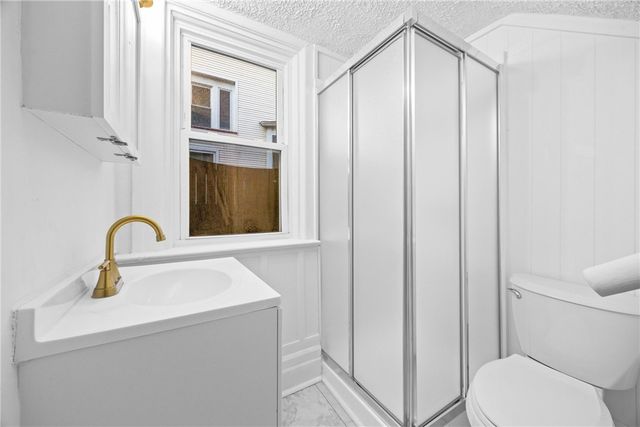 901 Lake Avenue, Rochester, NY 14613