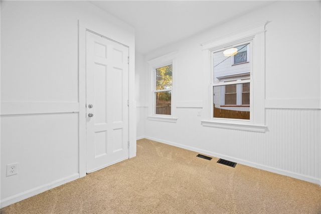 901 Lake Avenue, Rochester, NY 14613