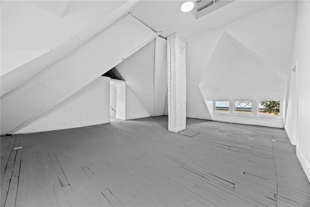 901 Lake Avenue, Rochester, NY 14613