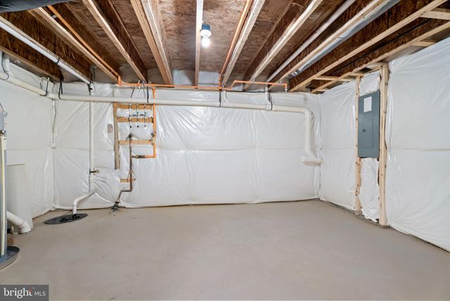 5 COMES RIDGE CT, Rosedale, MD 21237