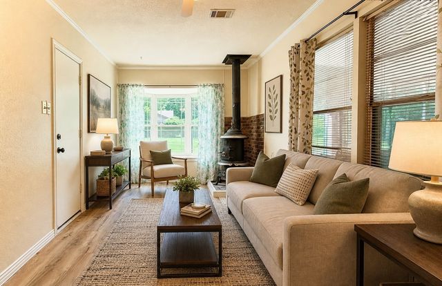 601 Parker Drive, Euless, TX 76039